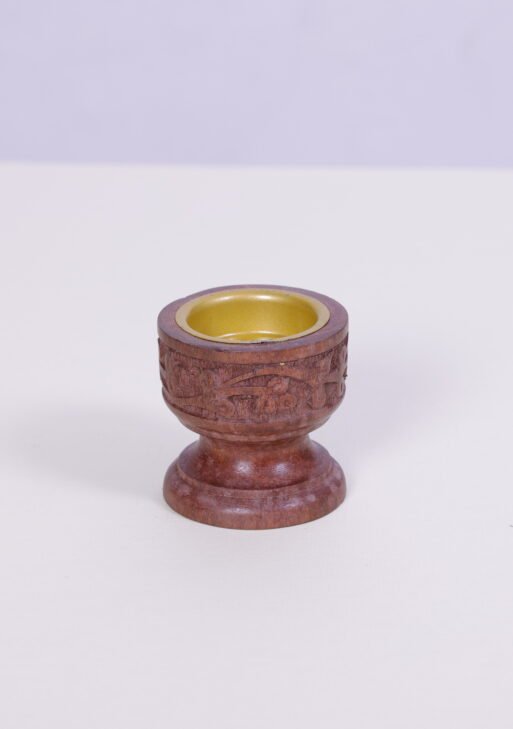 Wooden sampirani-dhoom stand