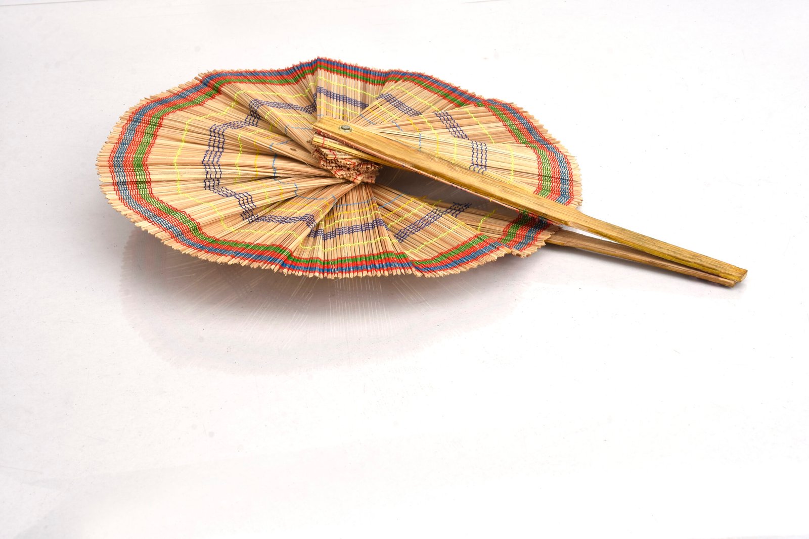 Bamboo foldable fan