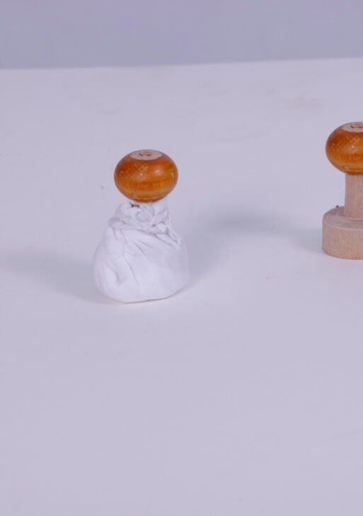 Wooden dosa oil maker