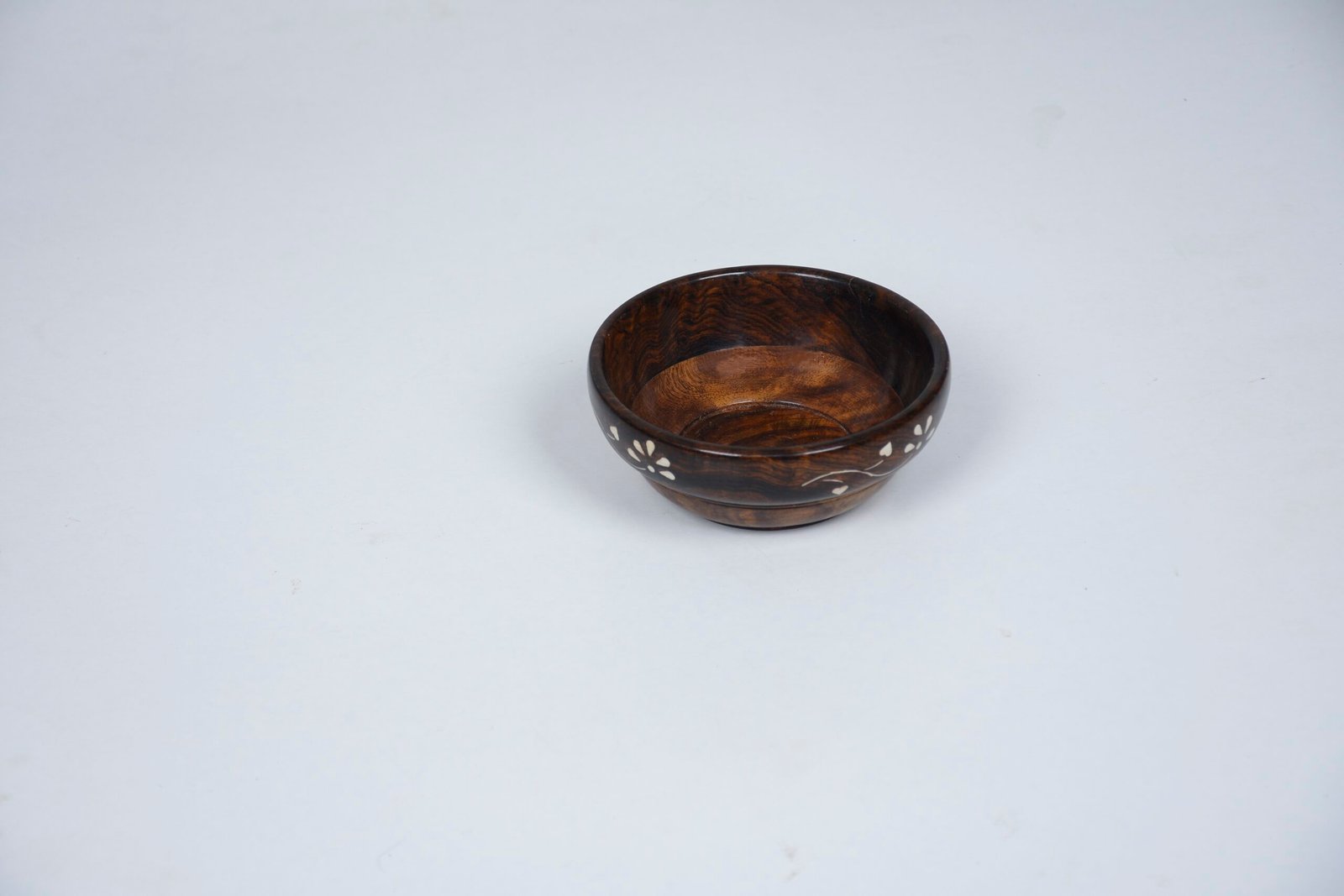 Wooden mini bowl