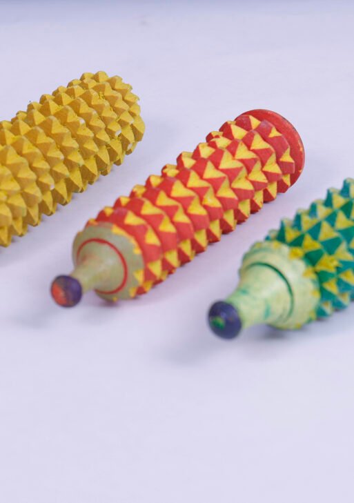 Wooden Hand Palm Cone Maasager