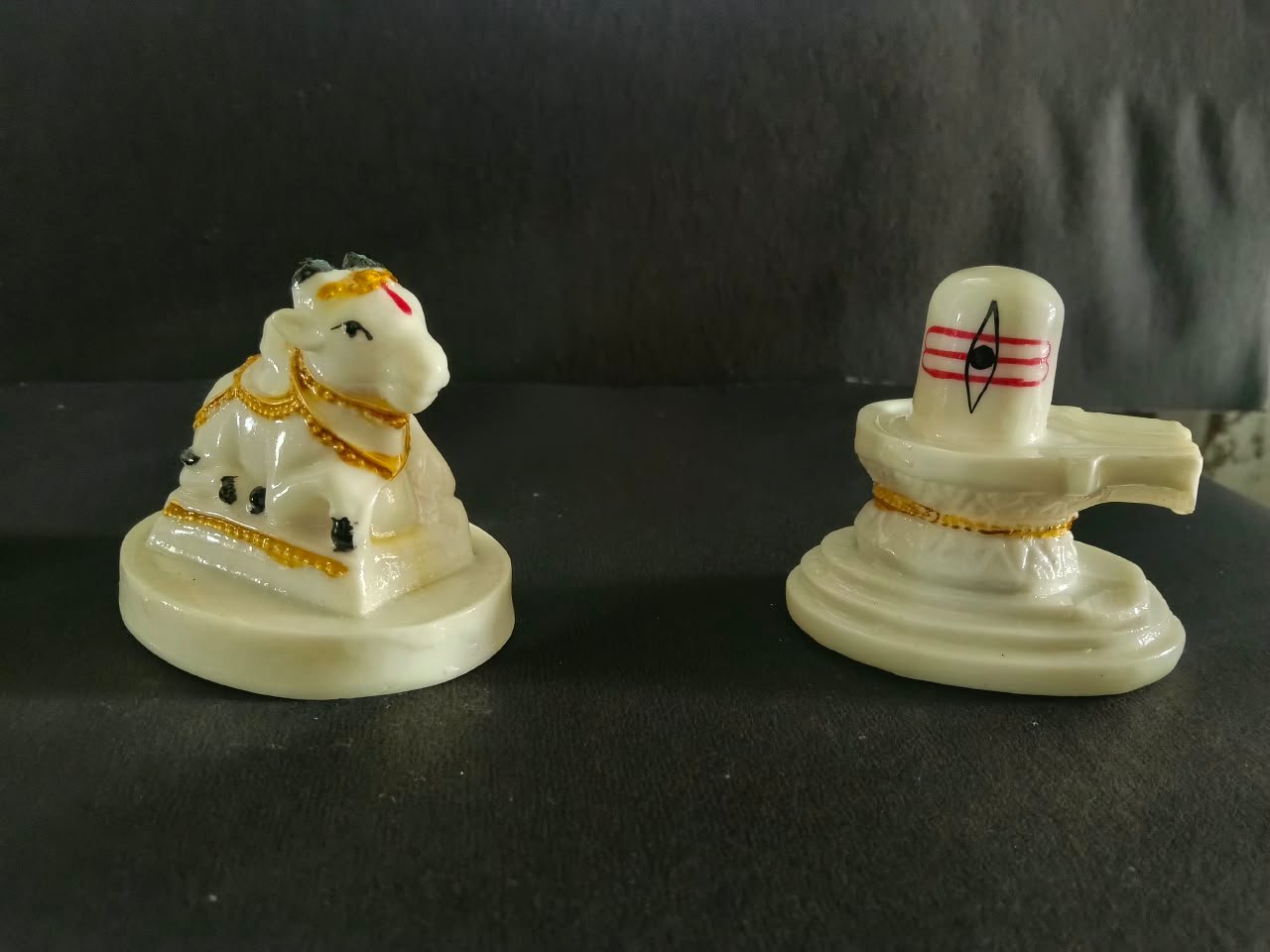 WHITE MARBLE STONE WITH SIVAN NANDHI STATUE