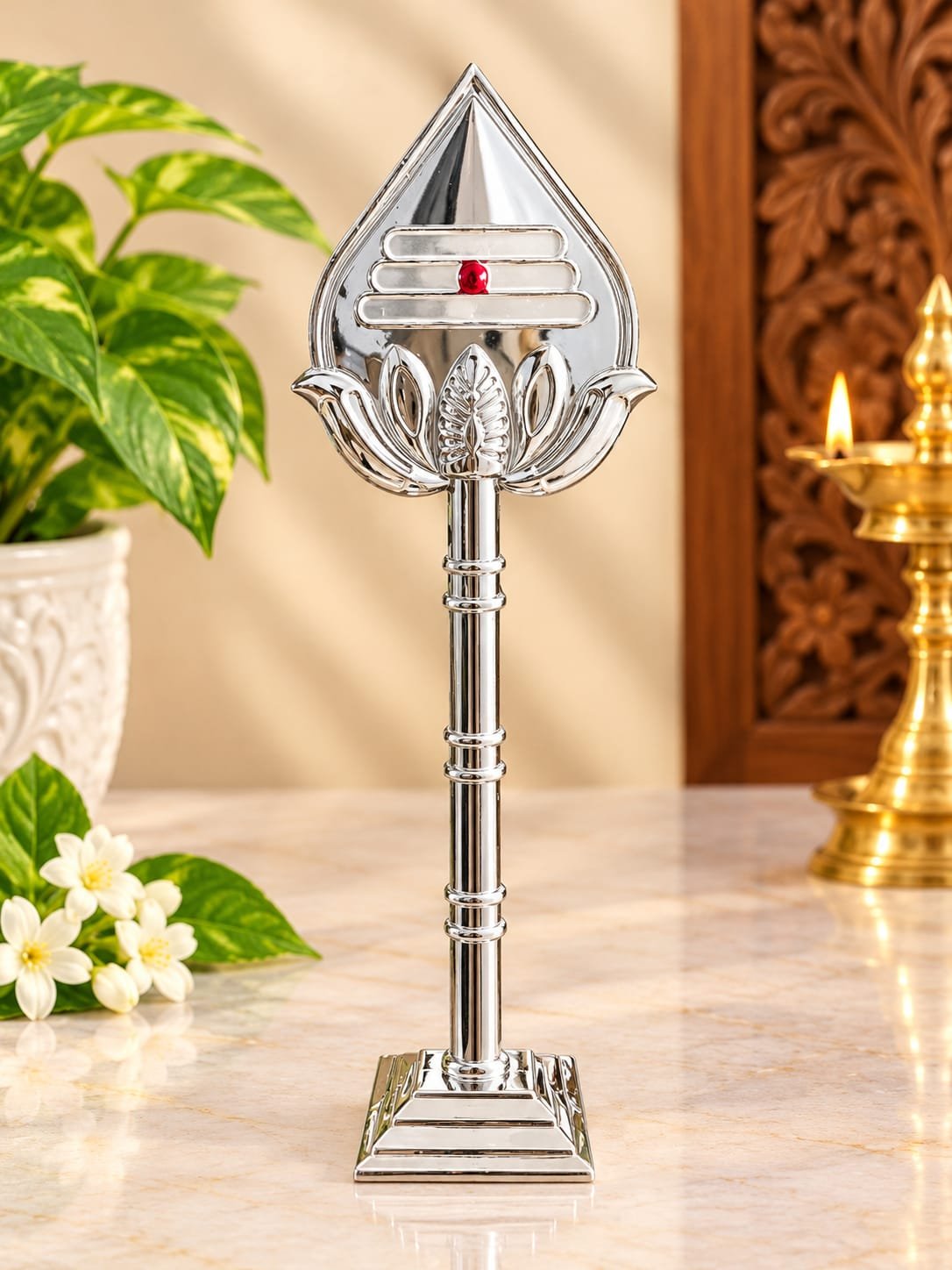 SILVER METAL LARGE VEL STATUE